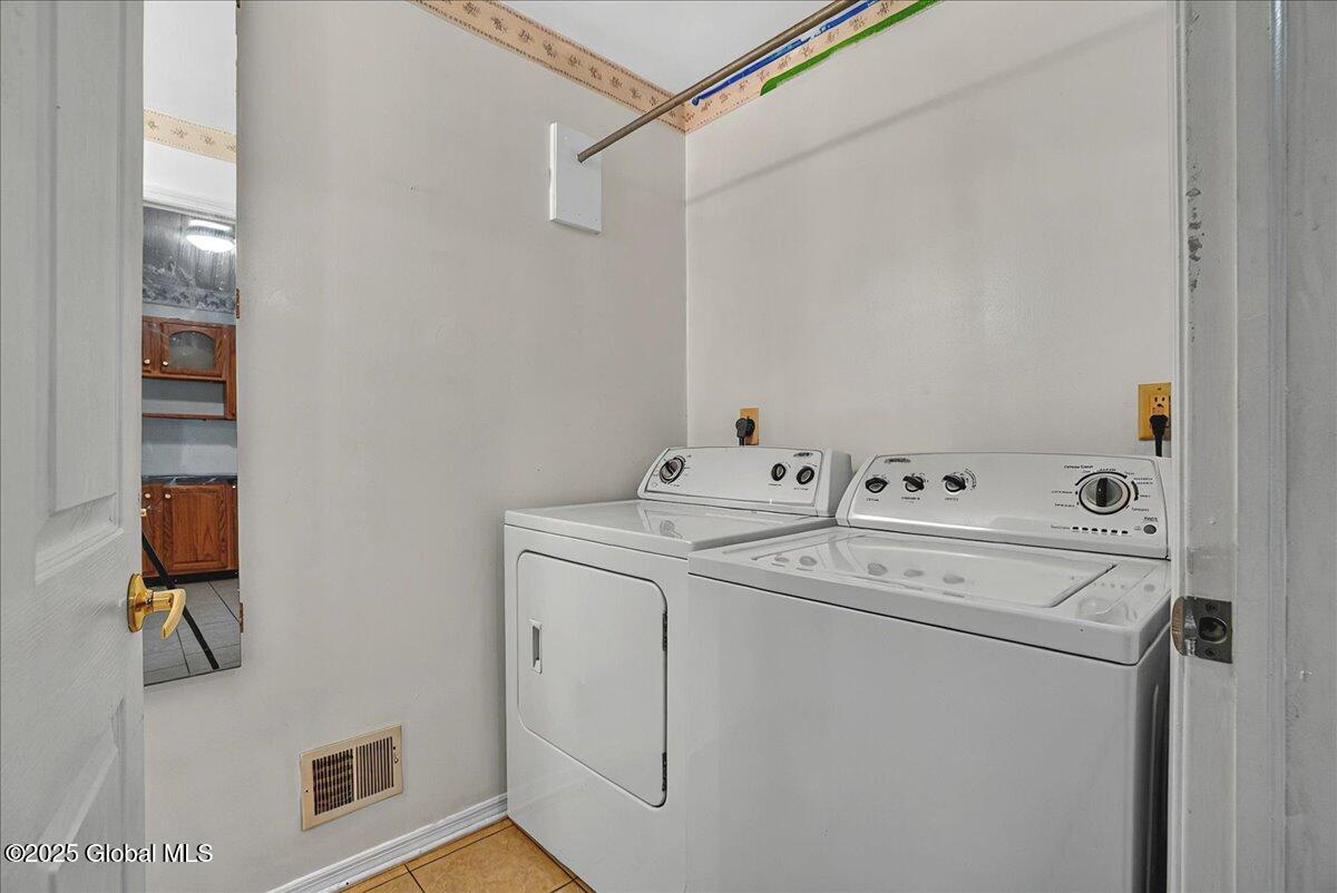 15 Ruby Lane Selkirk, NY 12158 - Photo 7 of 26 21-15 Ruby Ln-21