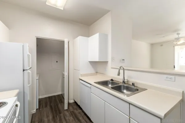$1,200 | 3302 North 7th Street, Unit 210, Phoenix, AZ 85014