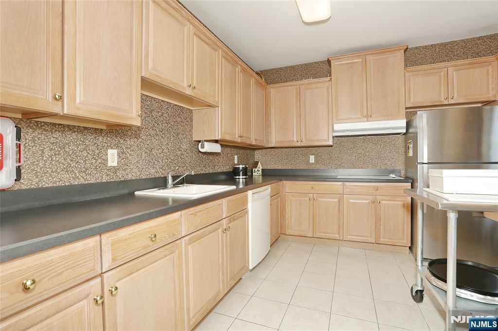 80 Ridgewood Road, Unit 117 Washington Township, NJ 07676 - Photo 39 of 46 Gallery Image 39