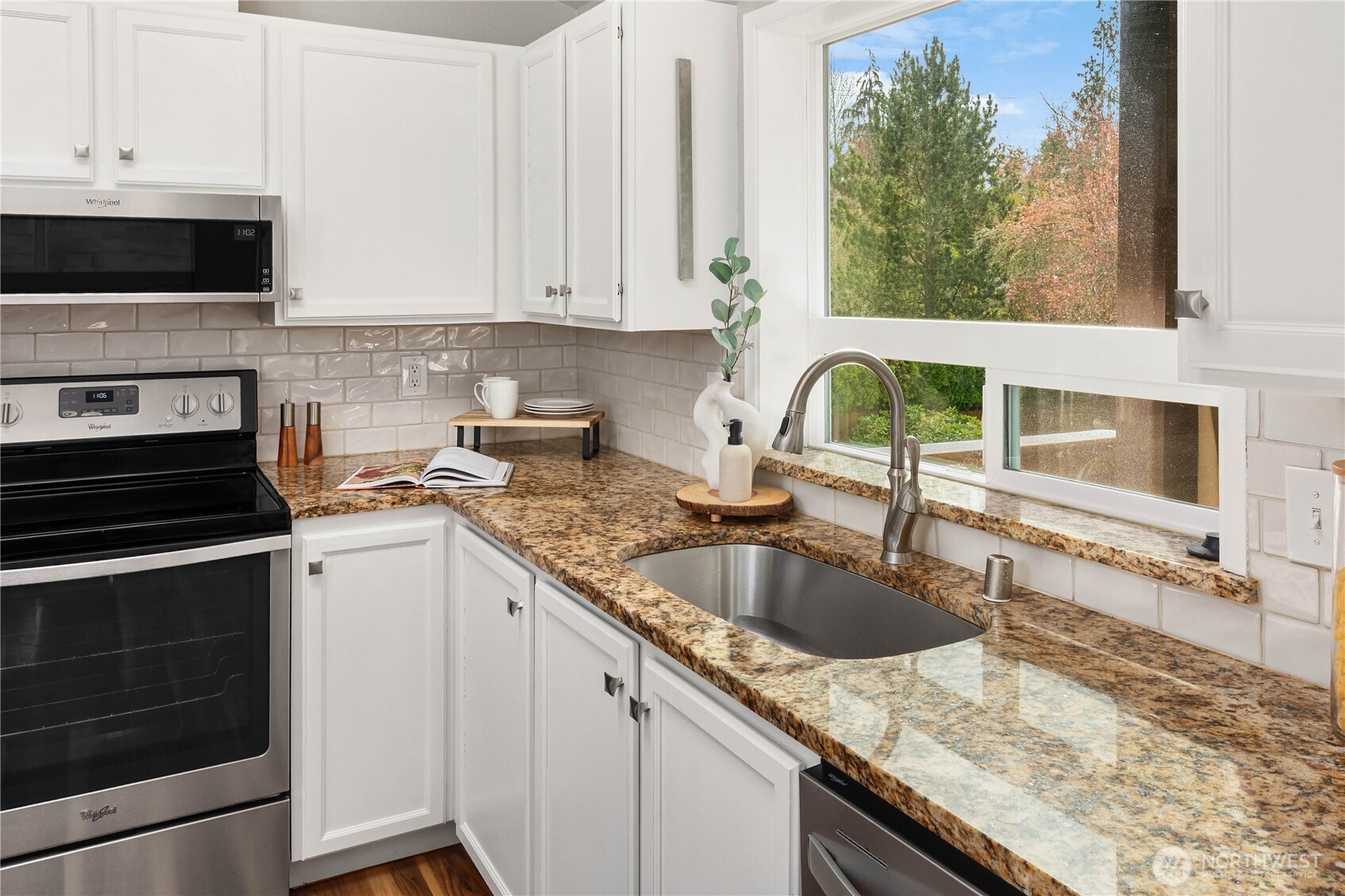 814 213th Street Southeast Bothell, WA 98021 - Photo 5 of 29