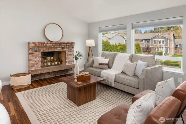 $985,000 | 814 213th Street Southeast, Bothell, WA 98021