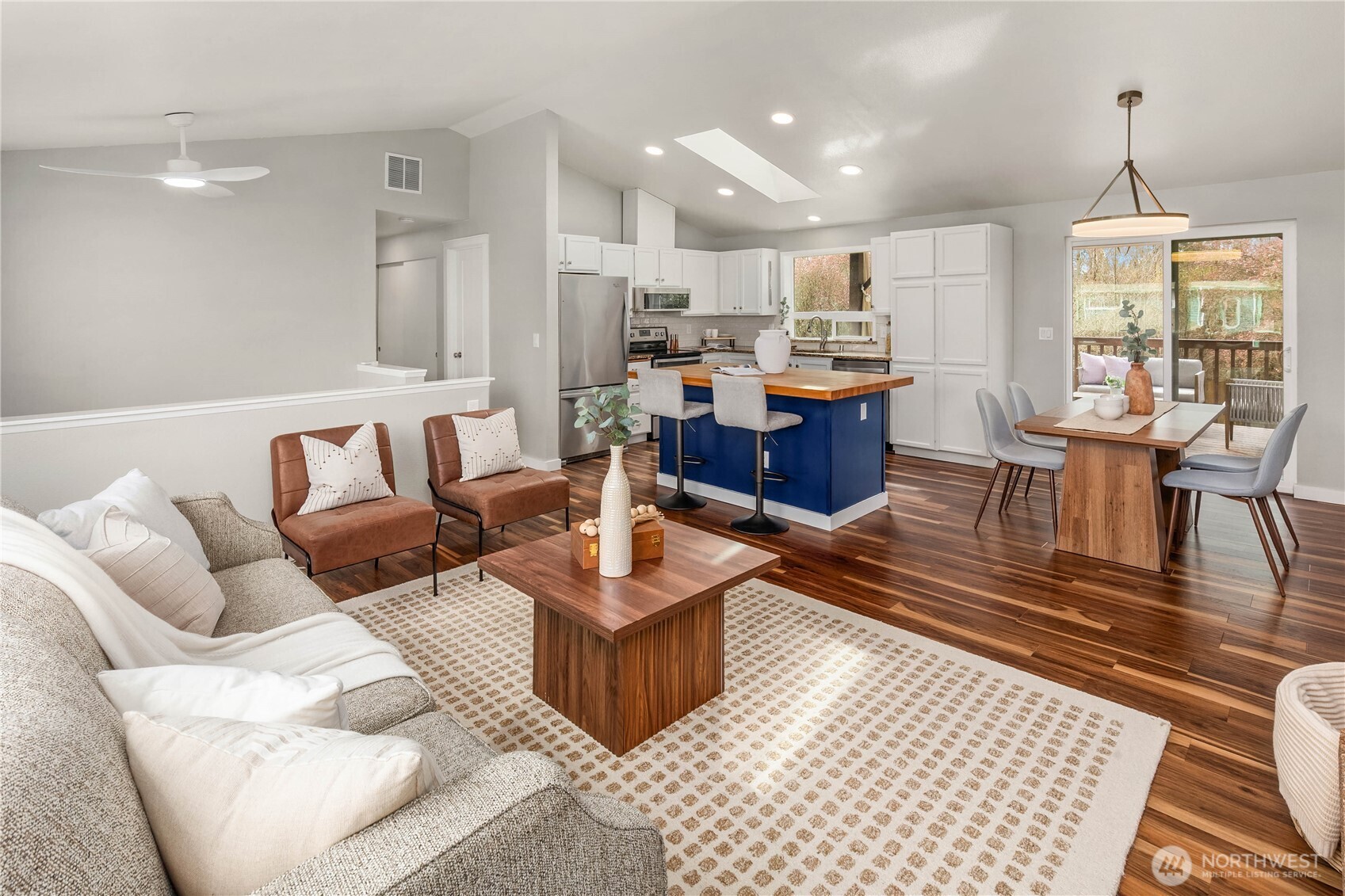 814 213th Street Southeast Bothell, WA 98021 - Photo 9 of 29