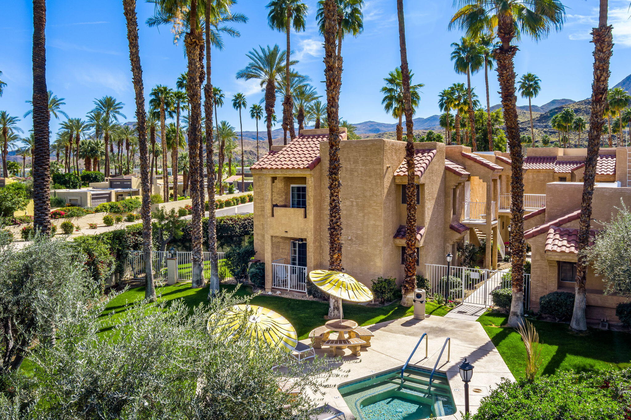 2700 Lawrence Crossley Road, Unit 119 Palm Springs, CA 92264 - Photo 3 of 23 2700 Lawrence Crossley Road 119
