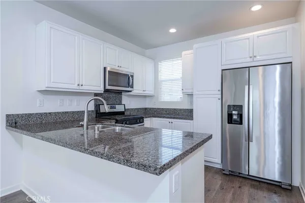 $4,200 | 399 North Avelina Way, Anaheim, CA 92805
