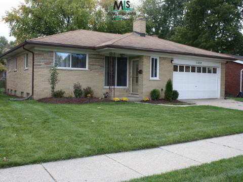 11032 Racine Road Warren, MI 48093 - Photo 1 of 7 469511.JPG