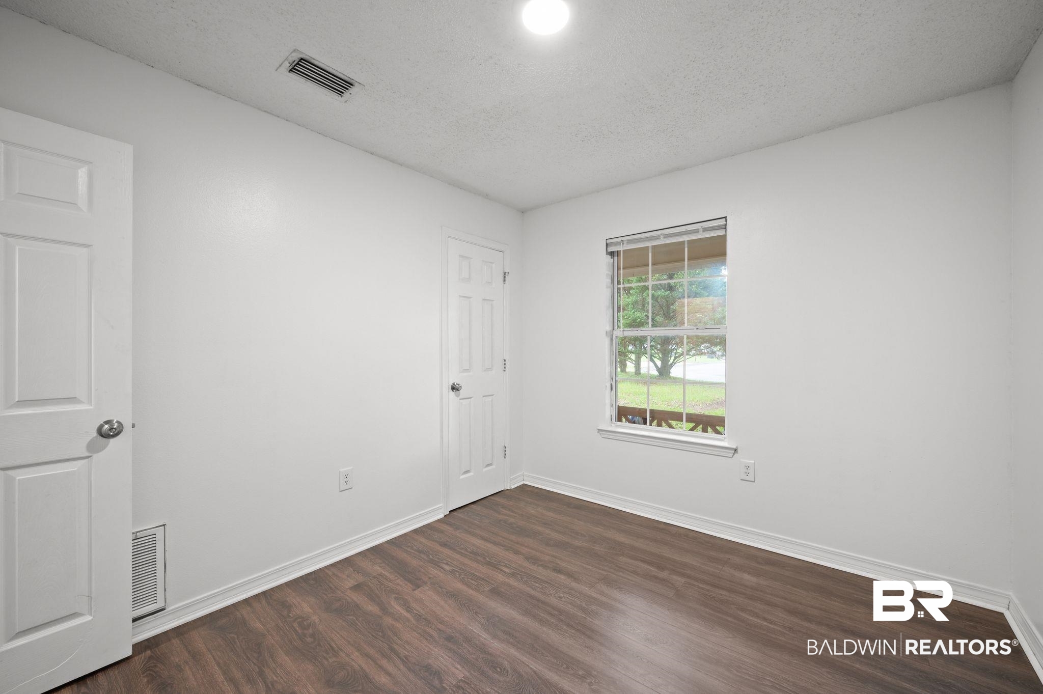 6831 Joy Court Theodore, AL 36582 - Photo 12 of 17