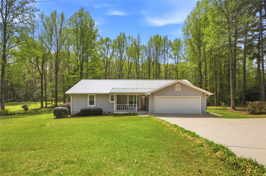305 Wildwood Road Walhalla, SC 29691 - Photo 1 of 42