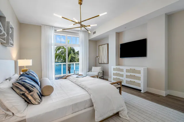 $3,950,000 | 176-184 Lake Drive, Unit 3302, Palm Beach Shores, FL 33404