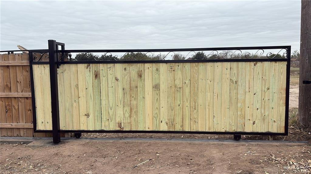 1103 West 26th Street Mission, TX 78574 - Photo 16 of 16 a view of a small barn