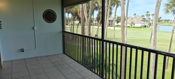 $2,200 | 233 Northeast Edgewater Drive, Unit 203, Jensen Beach, FL 34957