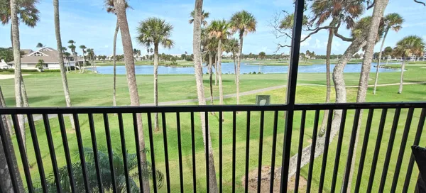 $2,200 | 233 Northeast Edgewater Drive, Unit 203, Jensen Beach, FL 34957