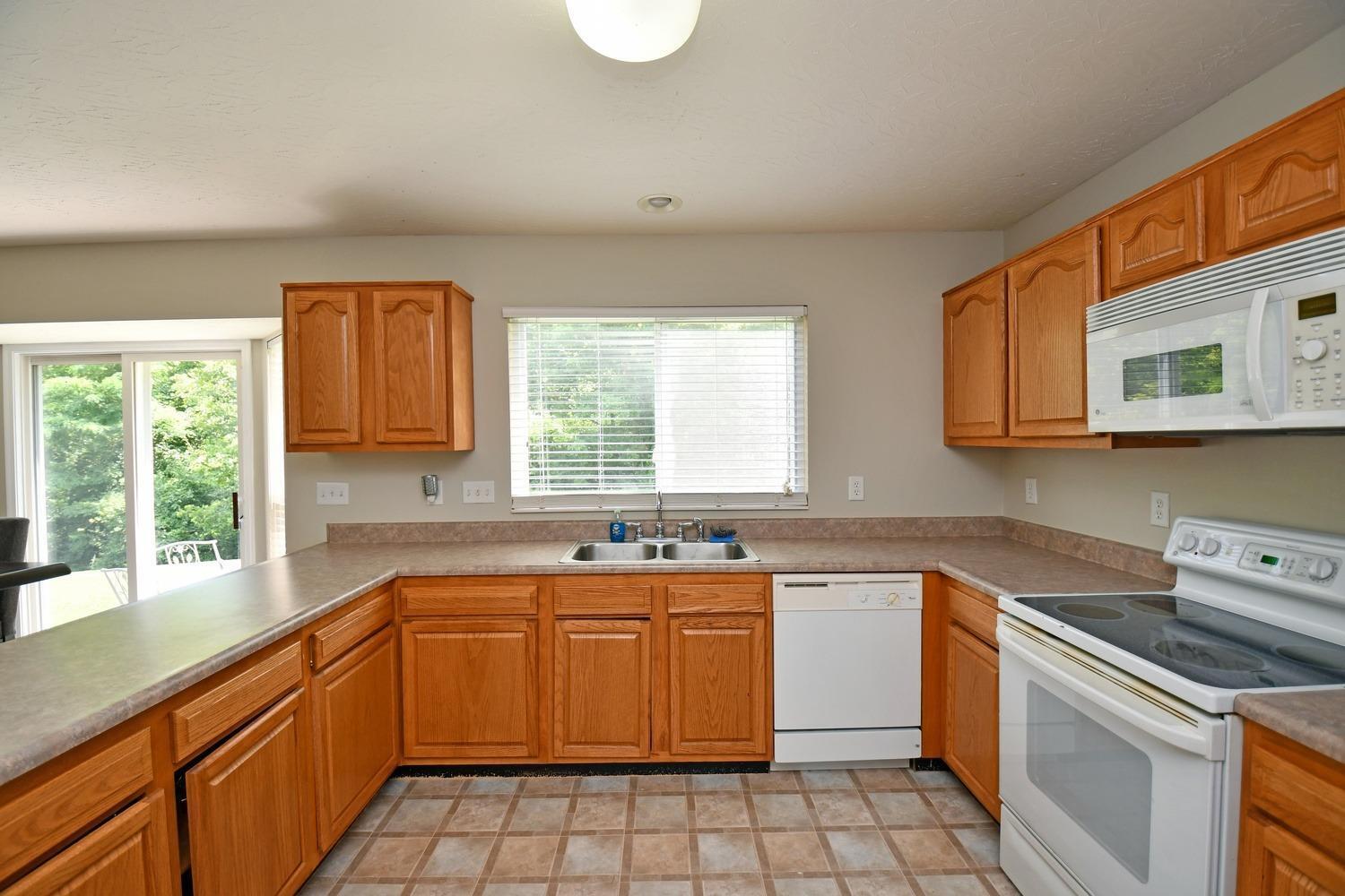 1567 Creekside Road Amelia, OH 45102 - Photo 10 of 34 Gallery Image 10