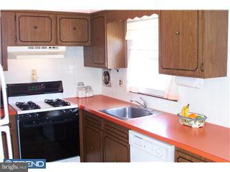 15028 Carter Road Philadelphia, PA 19116 - Photo 3 of 12 Kitchen