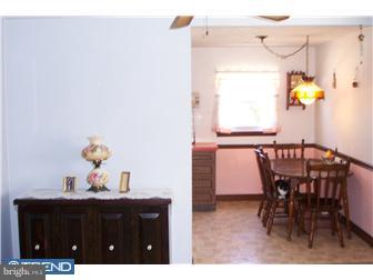 15028 Carter Road Philadelphia, PA 19116 - Photo 4 of 12 Kitchen