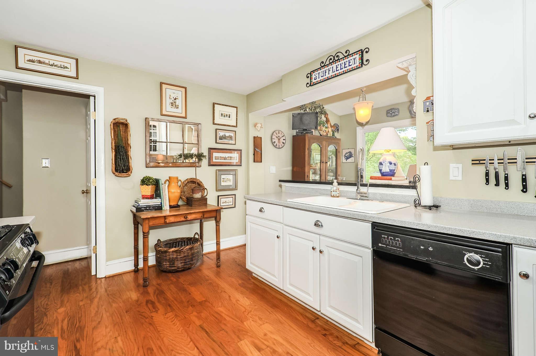 6217 Arkendale Road Alexandria, VA 22307 - Photo 14 of 30 Kitchen