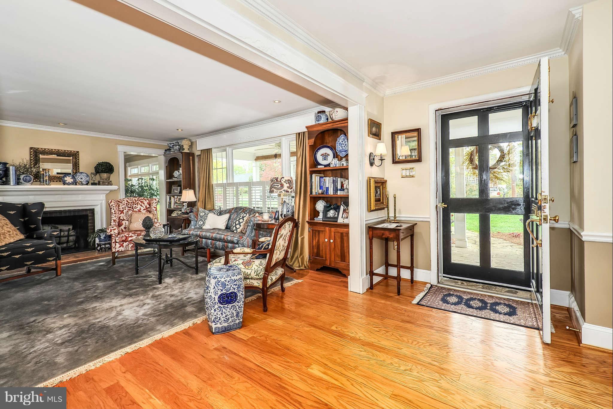 6217 Arkendale Road Alexandria, VA 22307 - Photo 4 of 30 Entrance