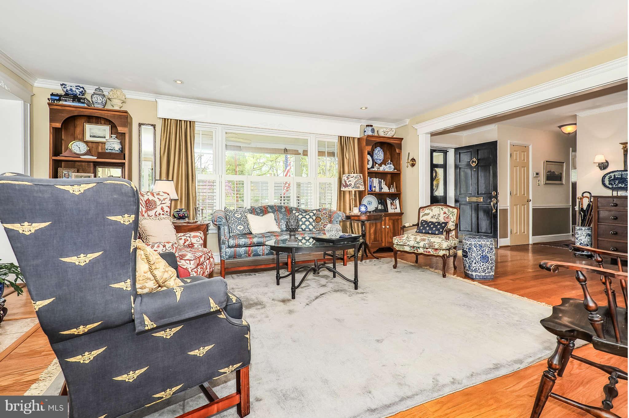 6217 Arkendale Road Alexandria, VA 22307 - Photo 5 of 30 Living Room