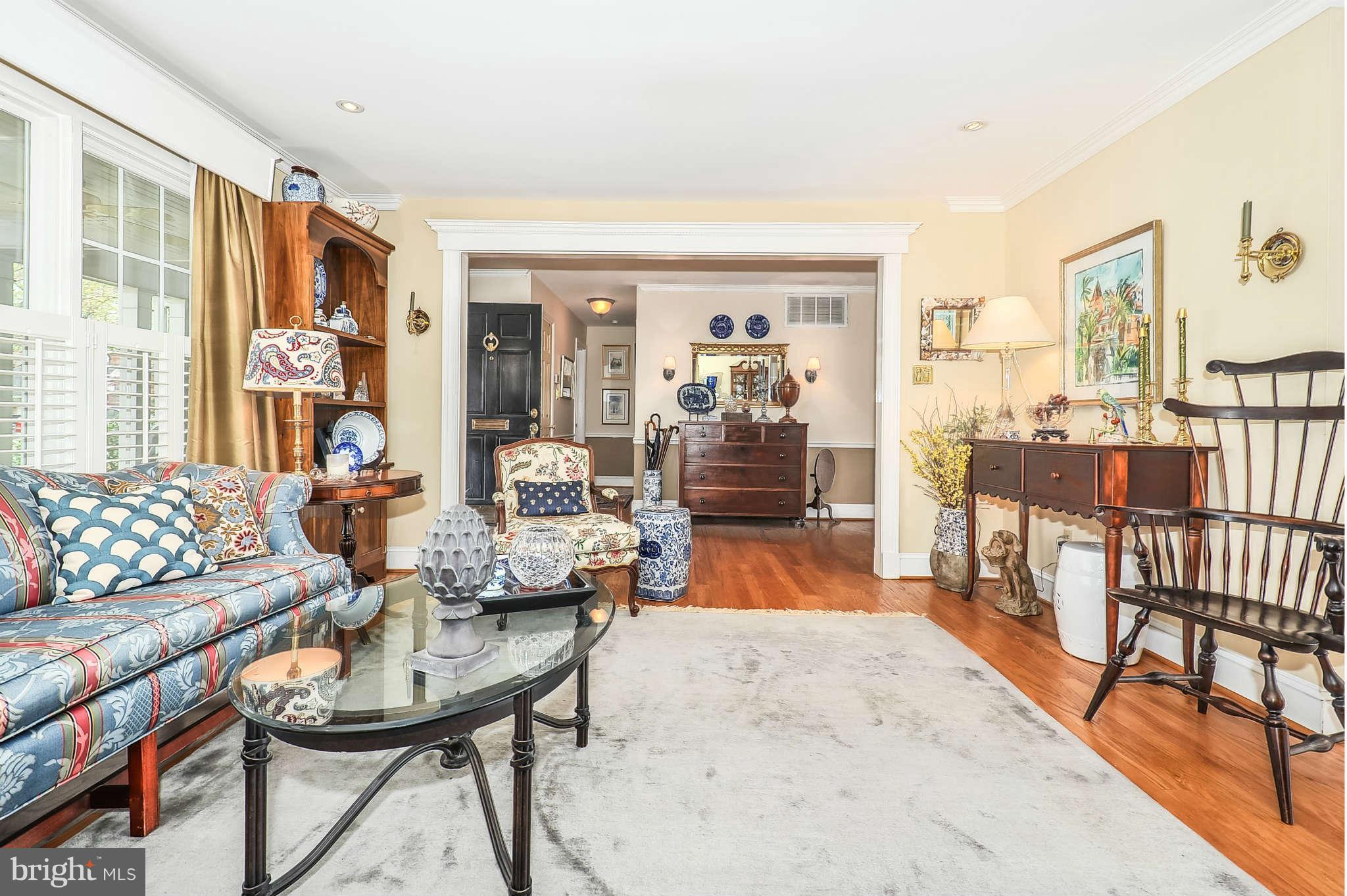 6217 Arkendale Road Alexandria, VA 22307 - Photo 7 of 30 Living Room