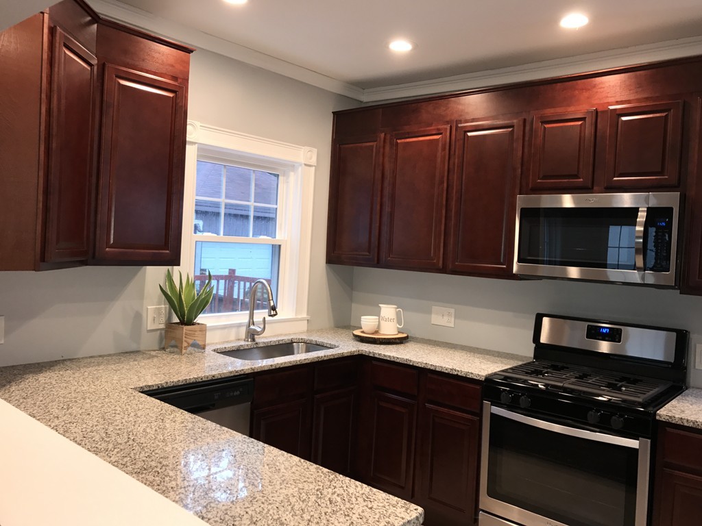 36 Westernview Street Springfield, MA 01108 - Photo 3 of 30