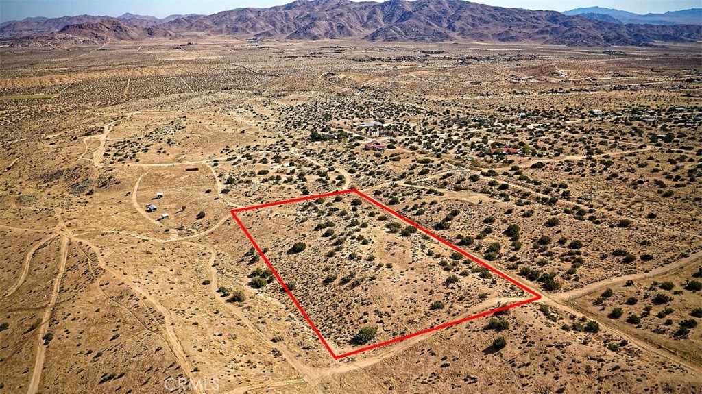 25200 Mountain View Road Apple Valley, CA 92308 - Photo 2 of 6