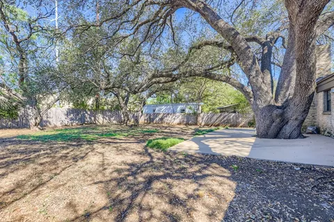 $700,000 | 5702 Fairlane Drive, Austin, TX 78757