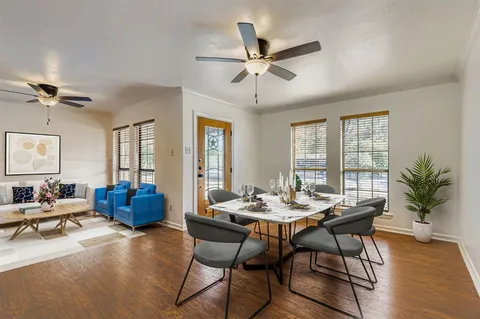 $700,000 | 5702 Fairlane Drive, Austin, TX 78757