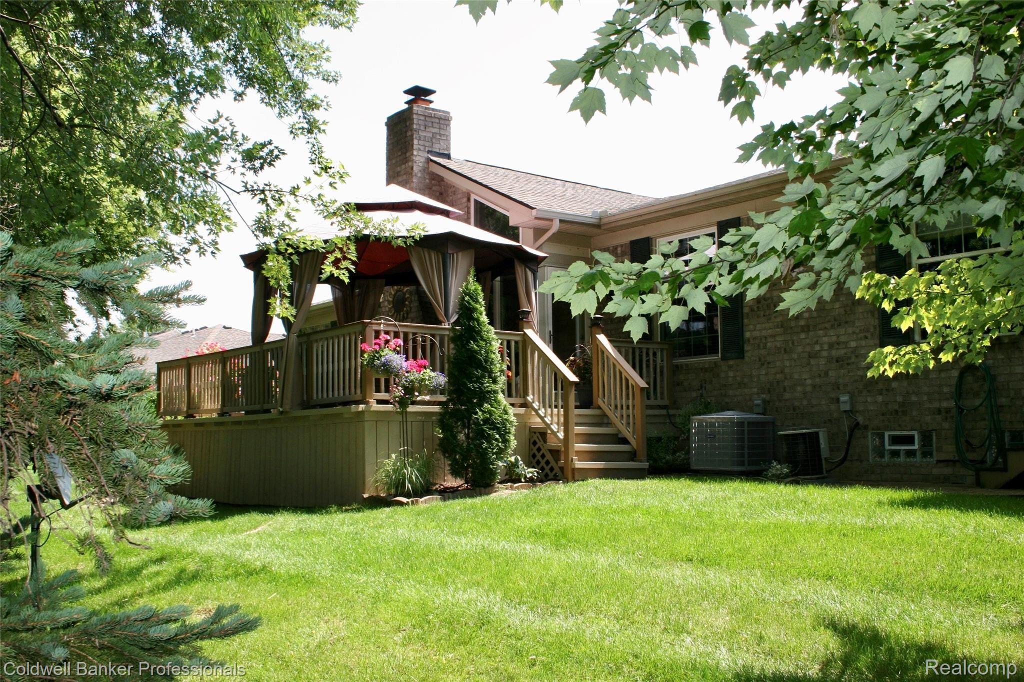 18347 Pleasant Valley Drive Macomb, MI 48044 - Photo 38 of 55 fullsizeoutput_54d.jpeg