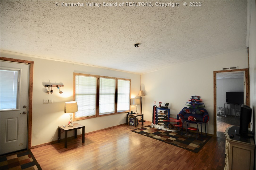 929 Jones Ridge Road Gandeeville, WV 25243 - Photo 10 of 22 Gallery Image 10