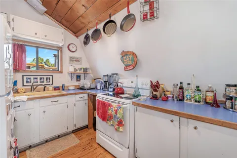$1,750,000 | 111 Missouri Avenue, Steamboat Springs, CO 80487