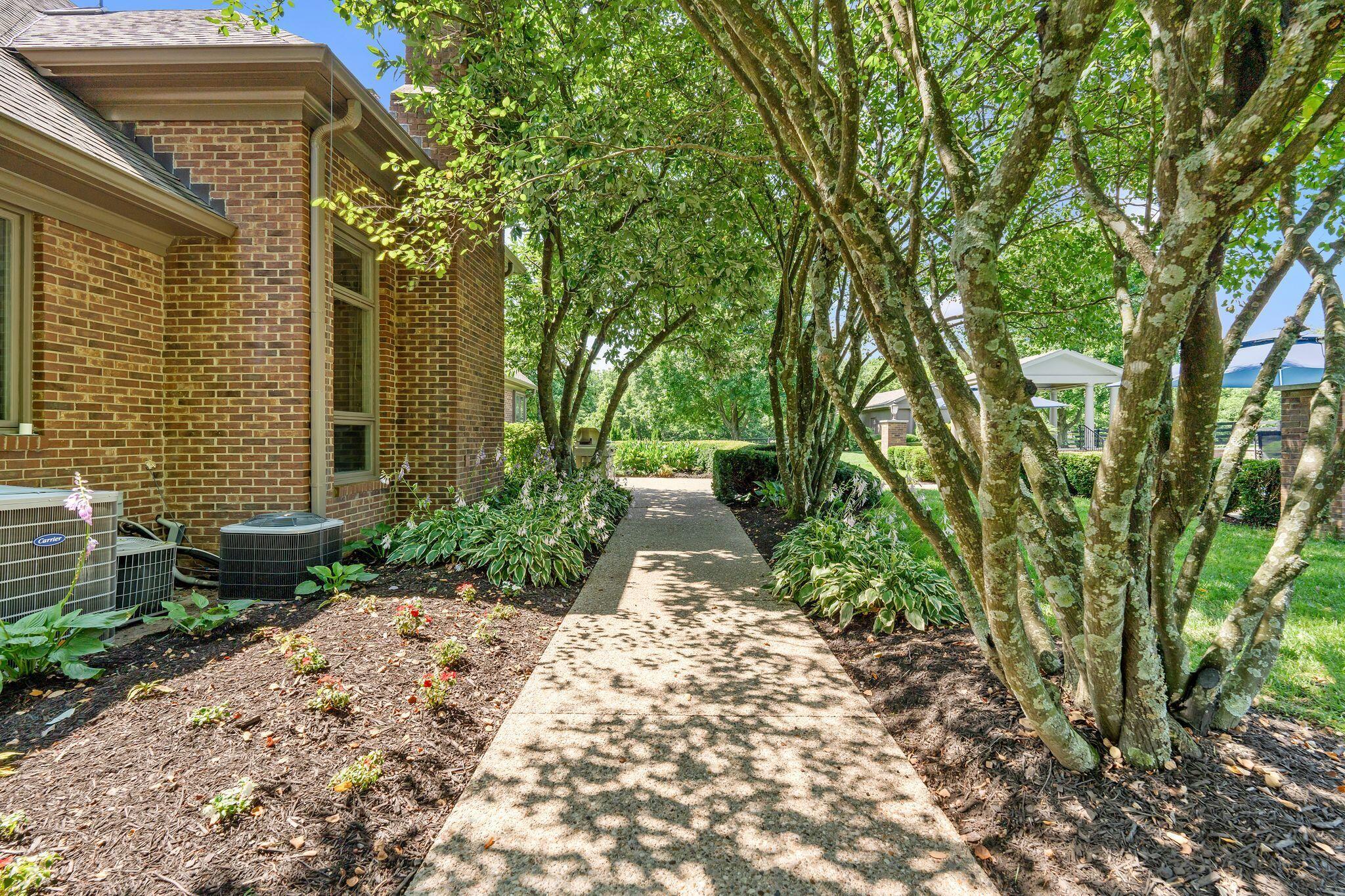 3905 North Cleveland Road Lexington, KY 40516 - Photo 148 of 188 187_F2008809