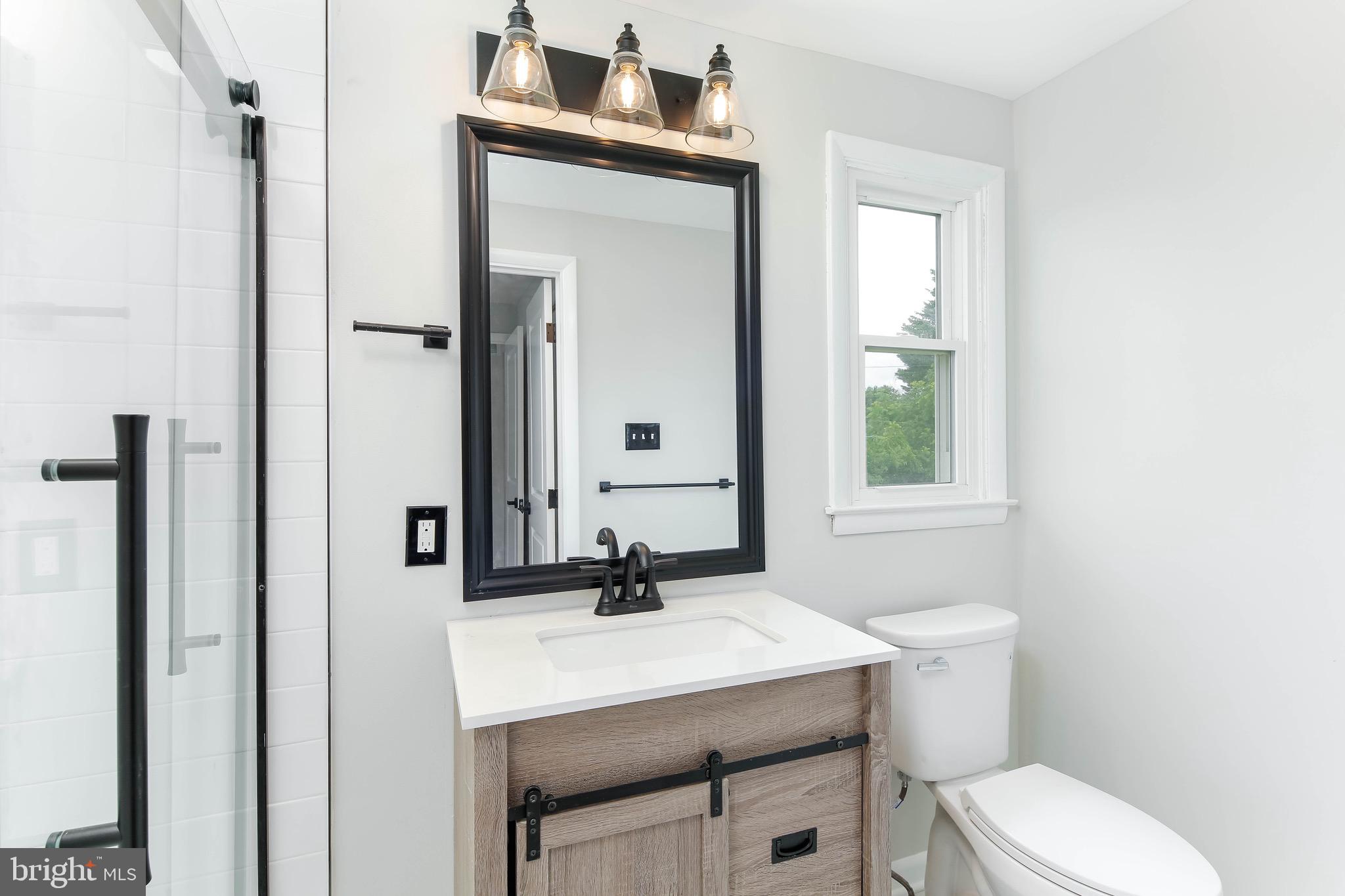 531 Anneslie Road Baltimore, MD 21212 - Photo 29 of 39 Primary bathroom