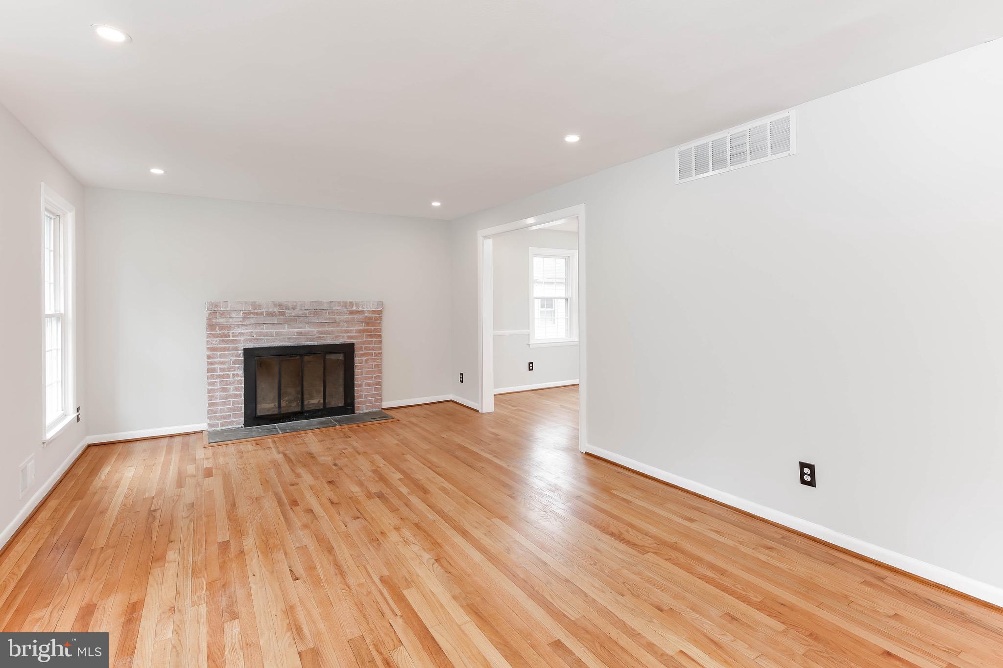 531 Anneslie Road Baltimore, MD 21212 - Photo 4 of 39 Recessed lighting and tons of light