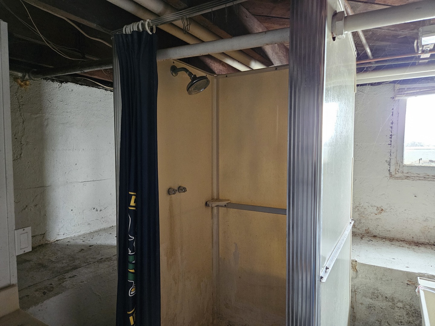 600 North 1st Street Fairfield, IL 62837 - Photo 19 of 23 a view of walk in closet