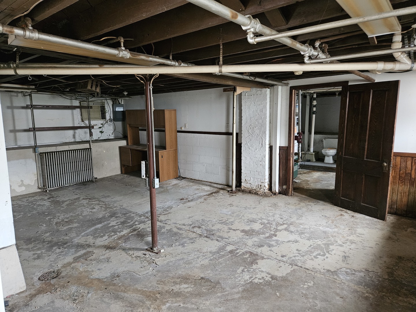 600 North 1st Street Fairfield, IL 62837 - Photo 21 of 23 a view of empty room with refrigerator