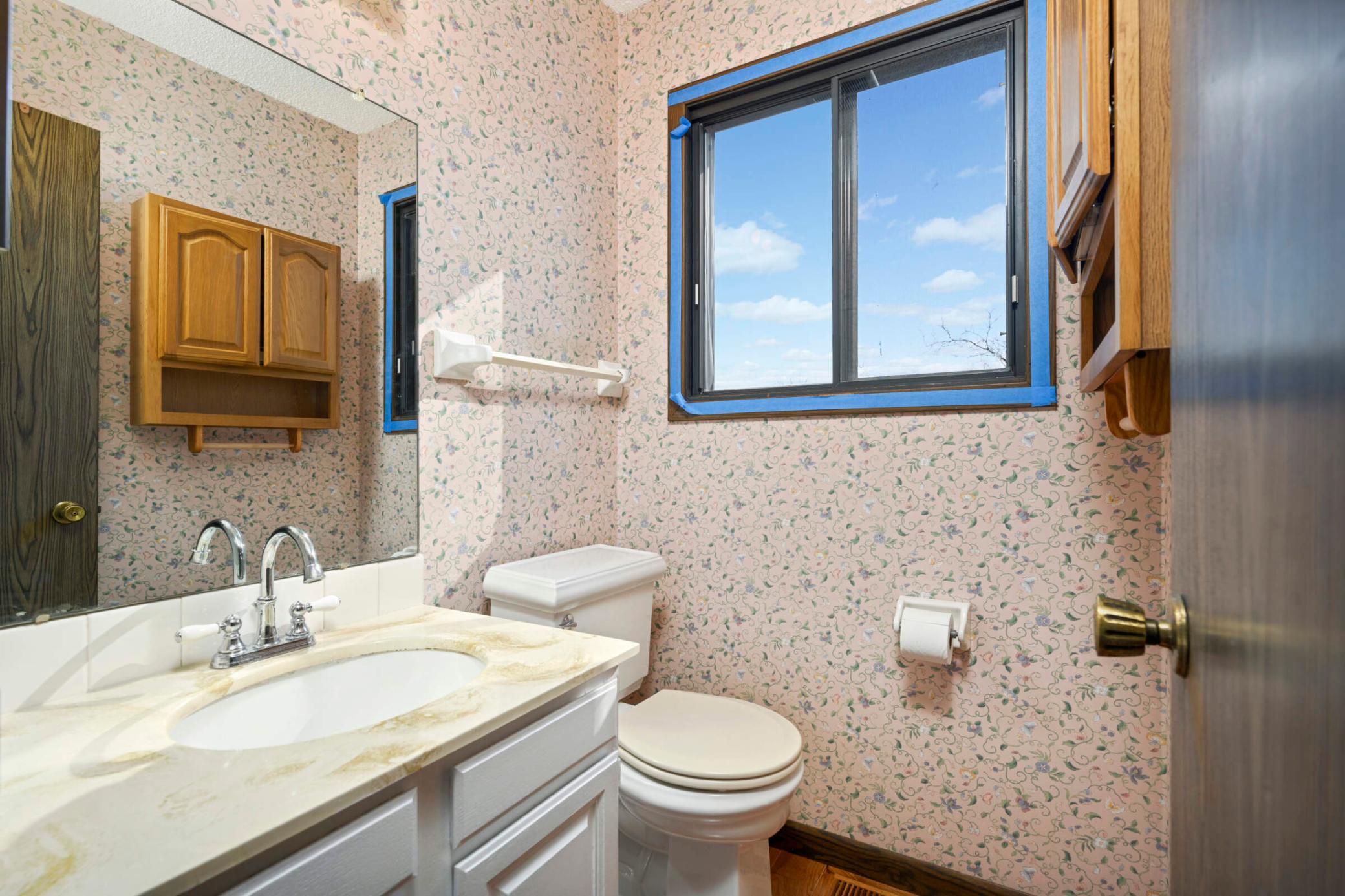 2211 Kings Valley Road Golden Valley, MN 55427 - Photo 15 of 31 Gallery Image 15