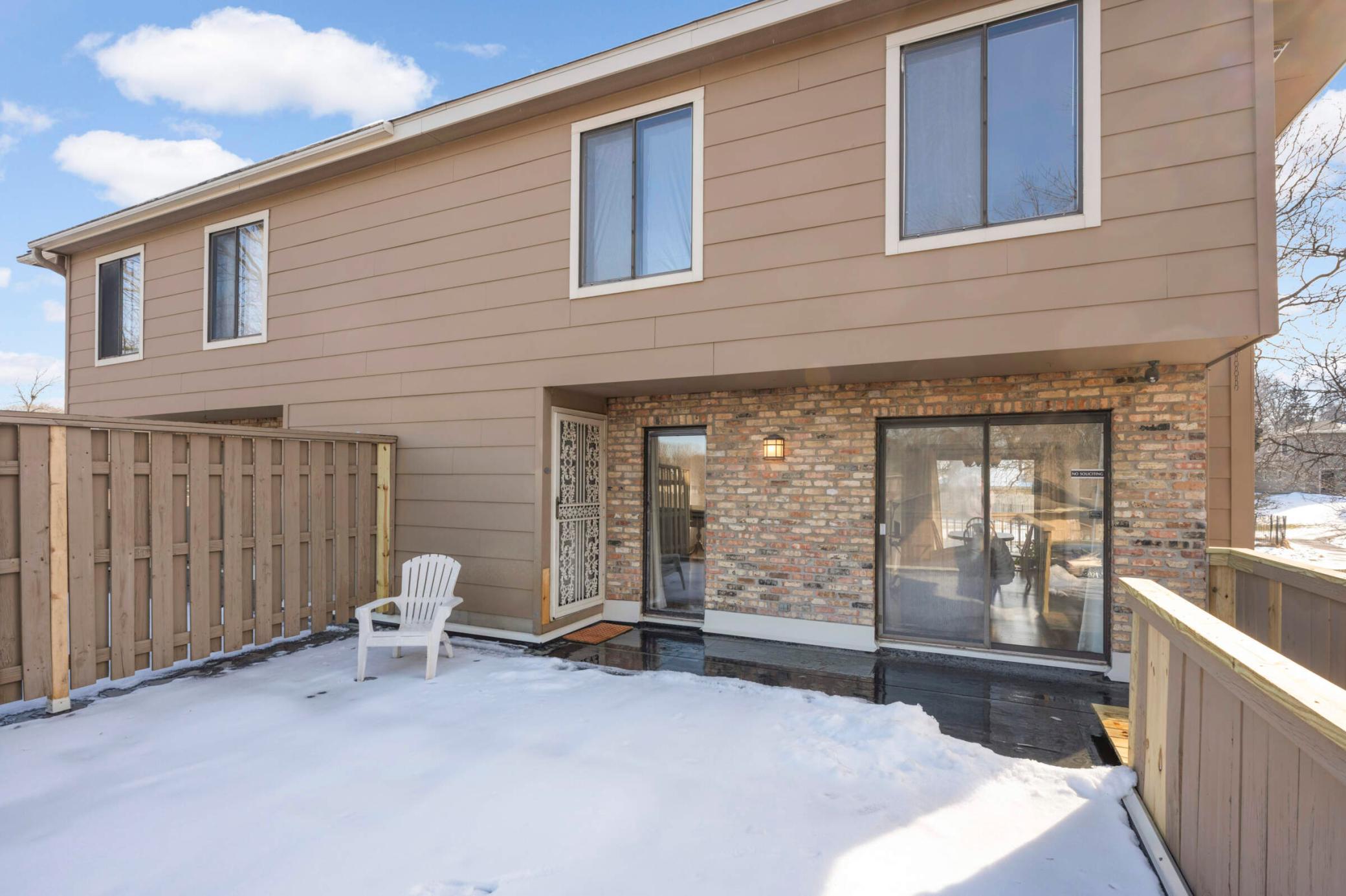 2211 Kings Valley Road Golden Valley, MN 55427 - Photo 3 of 31 Gallery Image 3