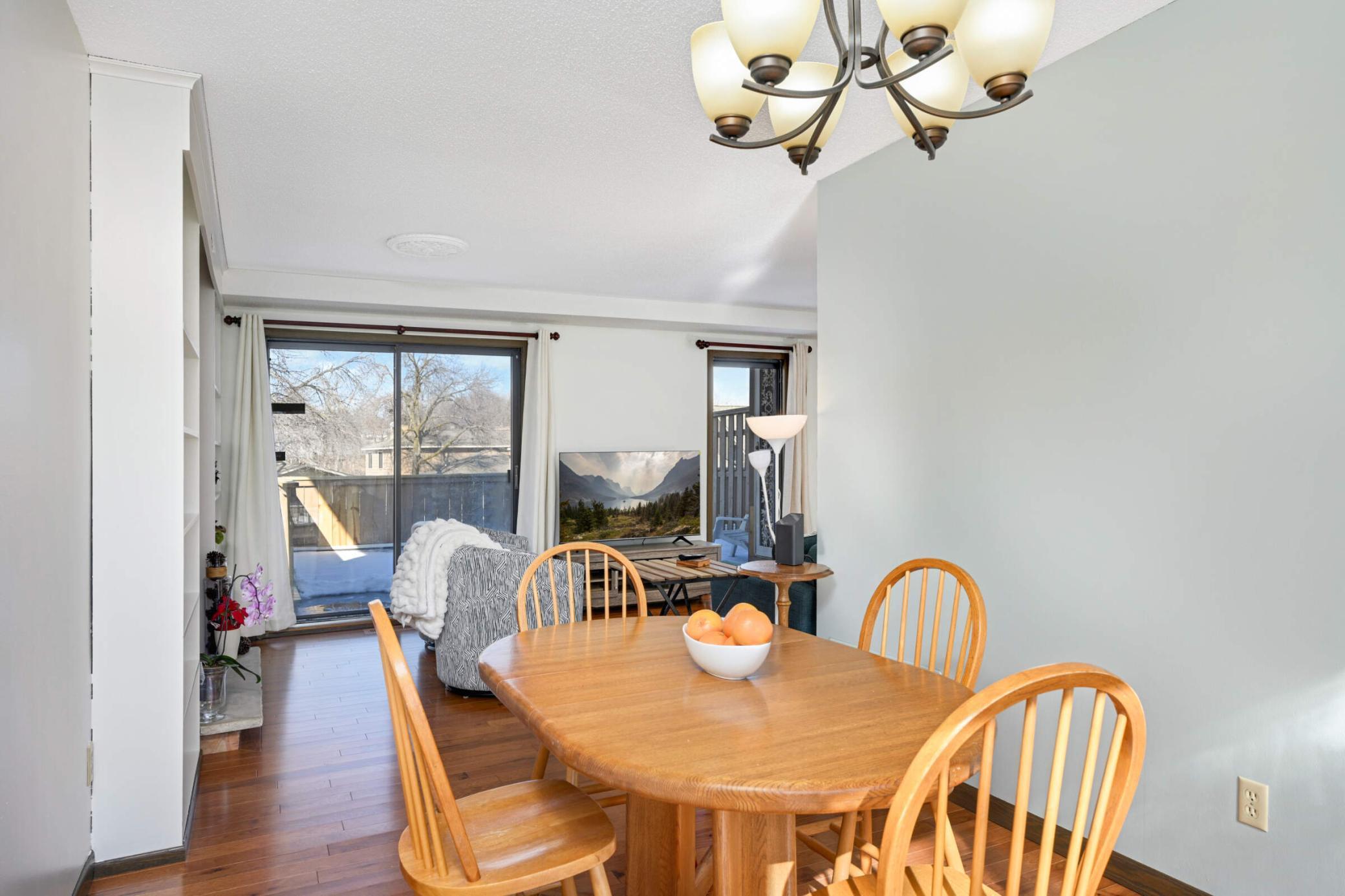 2211 Kings Valley Road Golden Valley, MN 55427 - Photo 7 of 31 Gallery Image 7