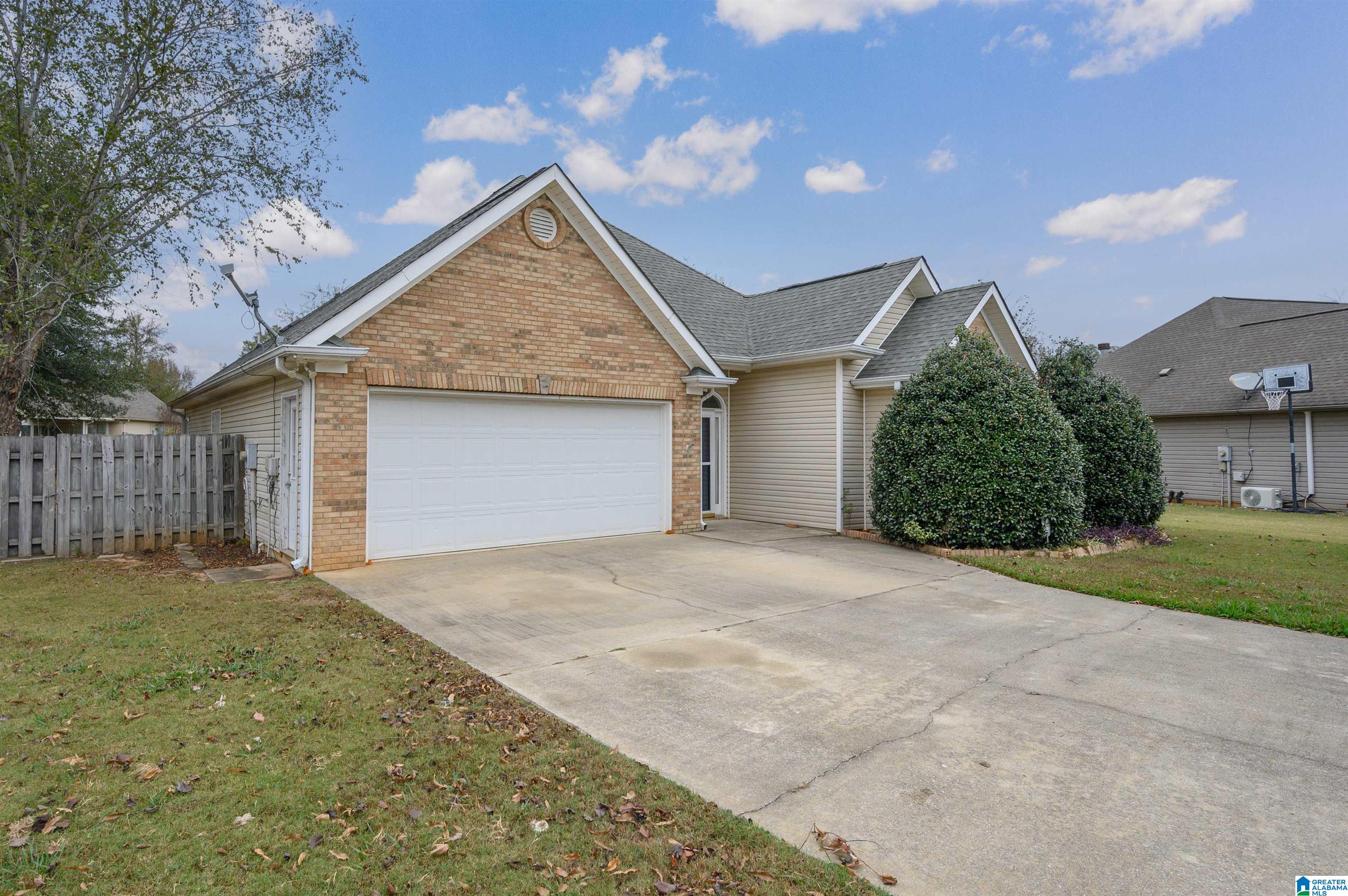 736 Barkley Circle Alabaster, AL 35007 - Photo 2 of 40