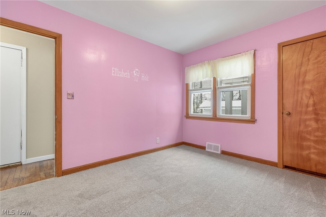 1104 Gordon Road Lyndhurst, OH 44124 - Photo 15 of 29