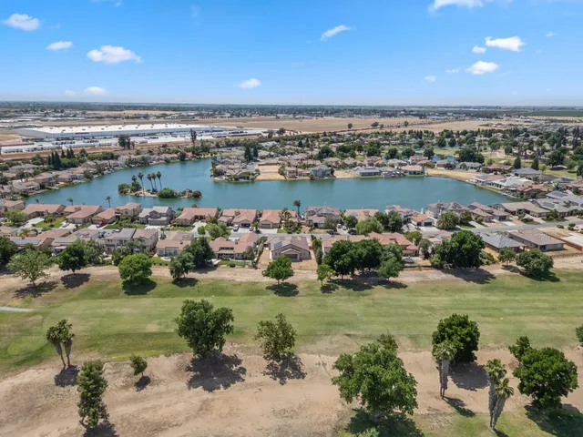 $550,000 | 8440 Lake Shore Drive, Chowchilla, CA 93610