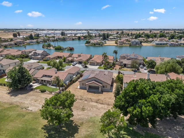 $550,000 | 8440 Lake Shore Drive, Chowchilla, CA 93610