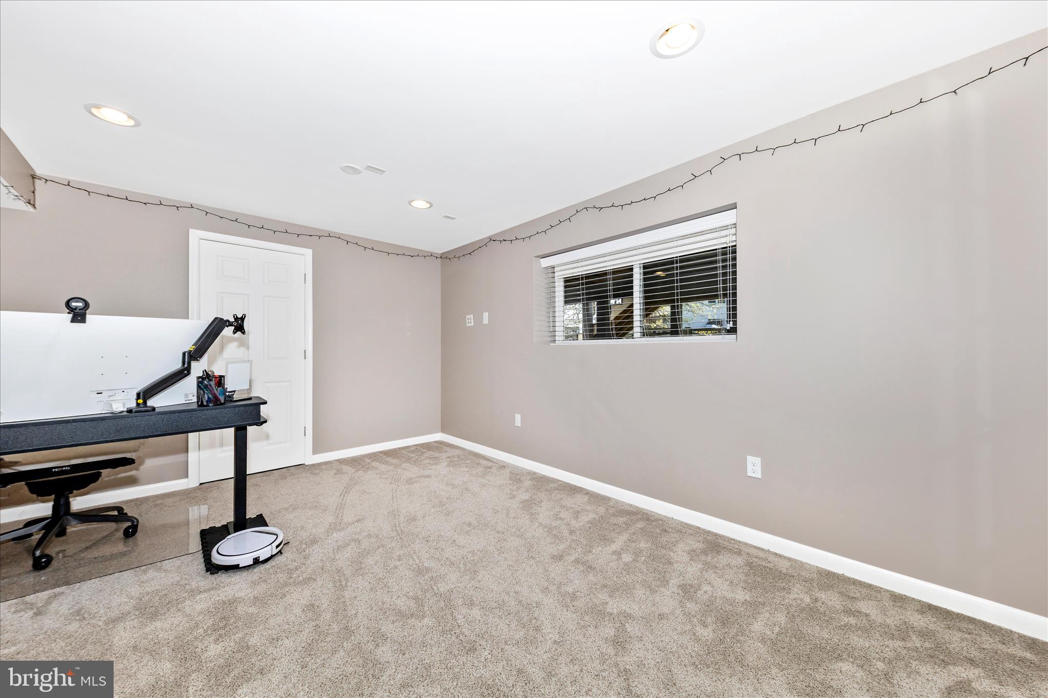 19010 Wootton Avenue Poolesville, MD 20837 - Photo 35 of 51 a view of workspace with gym equipment