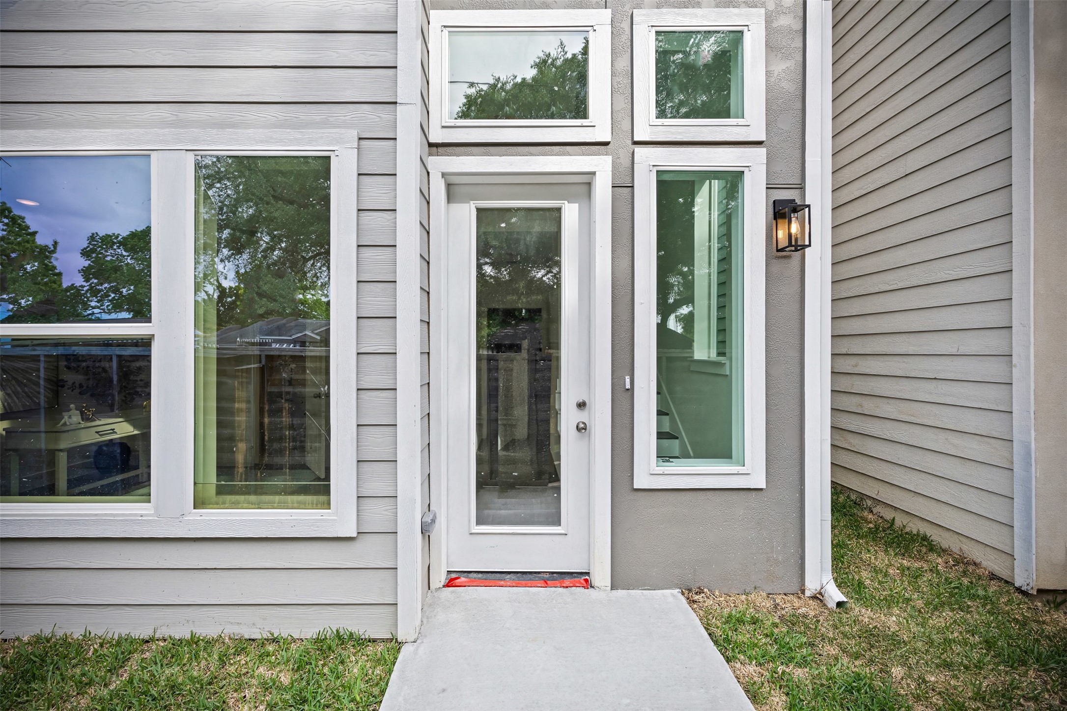6721 St Augustine Street Houston, TX 77021 - Photo 3 of 24 Front Entrance