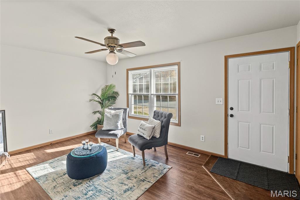 425 Meadow Drive Troy, IL 62294 - Photo 6 of 26