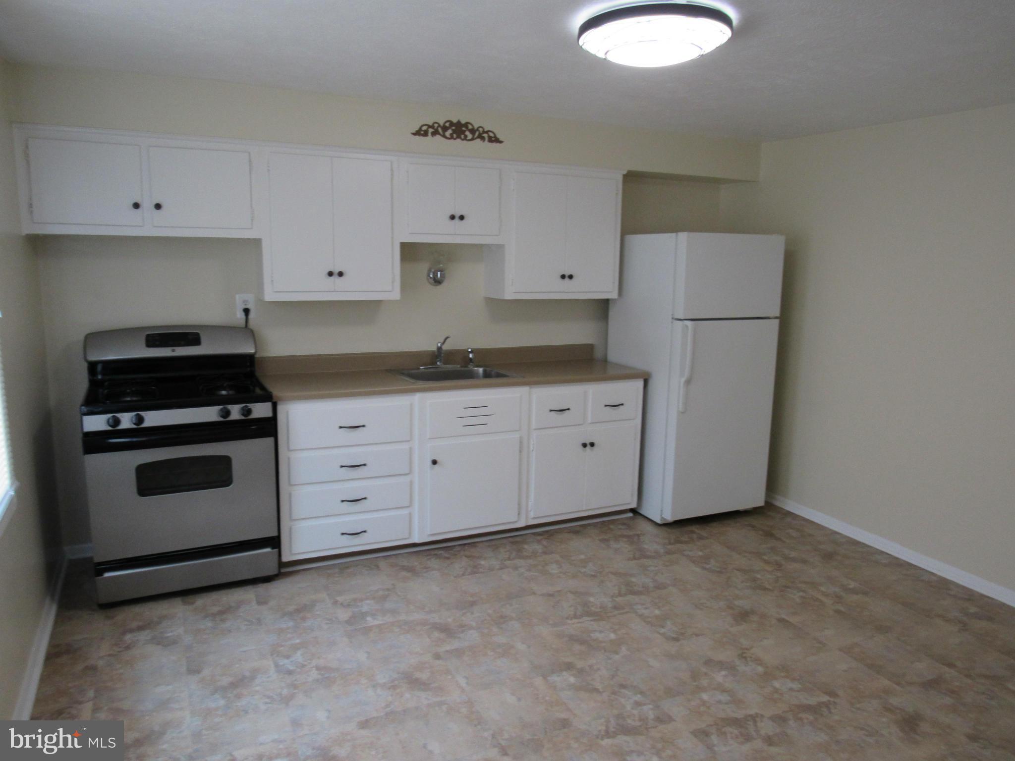 8020 Lansdale Road Baltimore, MD 21224 - Photo 12 of 30 Kitchen