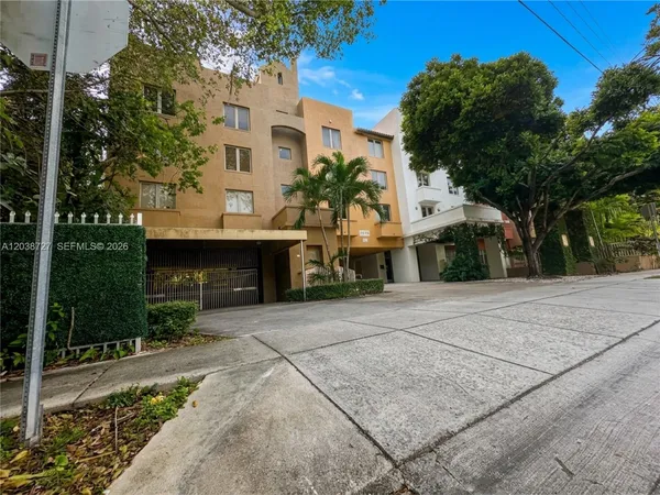 $307,000 | 2630 Southwest 28th Street, Unit 44, Miami, FL 33133