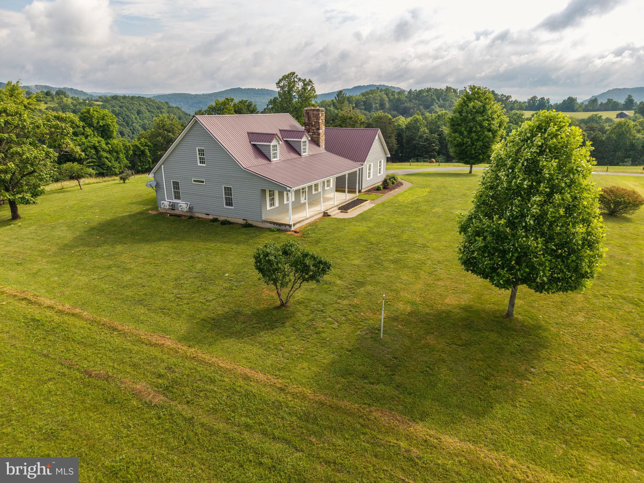 2046 Simms Hill Road Lindside, WV 24951 - Photo 11 of 69
