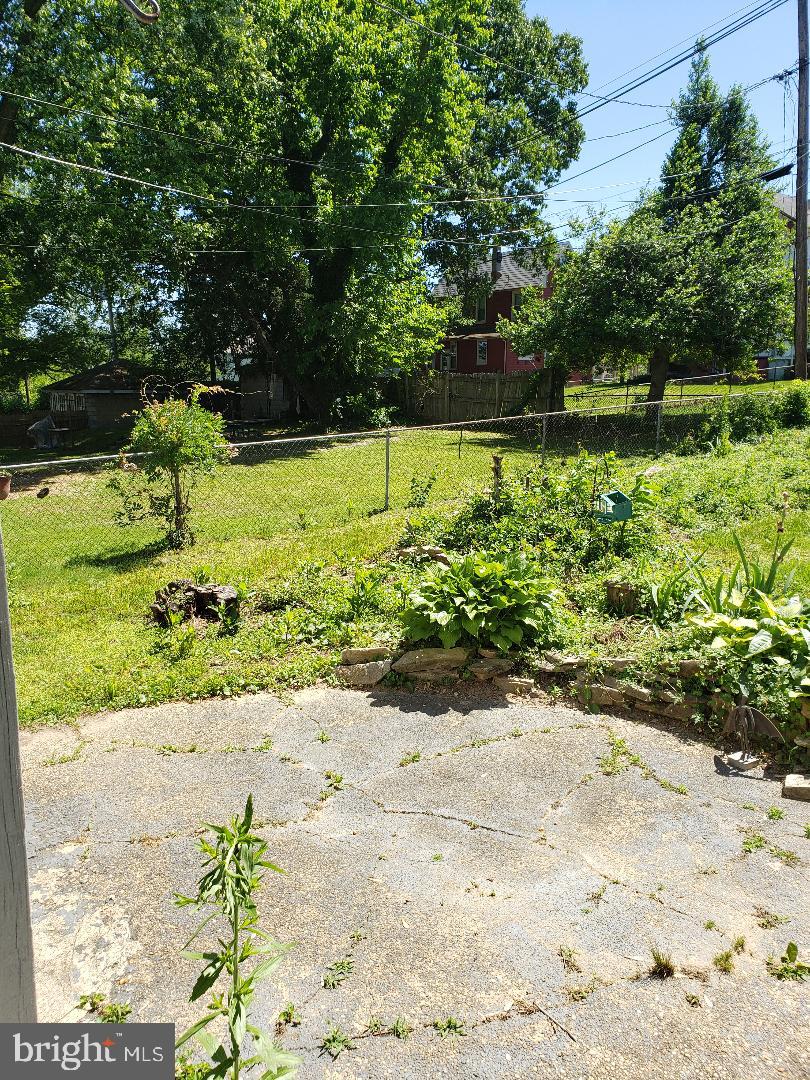 5003 Catalpha Road Baltimore, MD 21214 - Photo 4 of 30