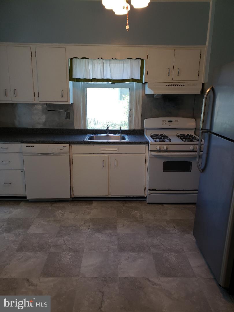 5003 Catalpha Road Baltimore, MD 21214 - Photo 5 of 30