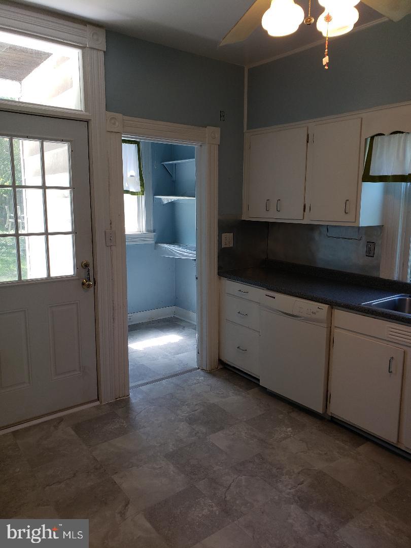 5003 Catalpha Road Baltimore, MD 21214 - Photo 7 of 30